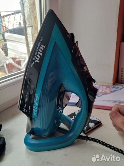 Мощный Утюг tefal (б/у)