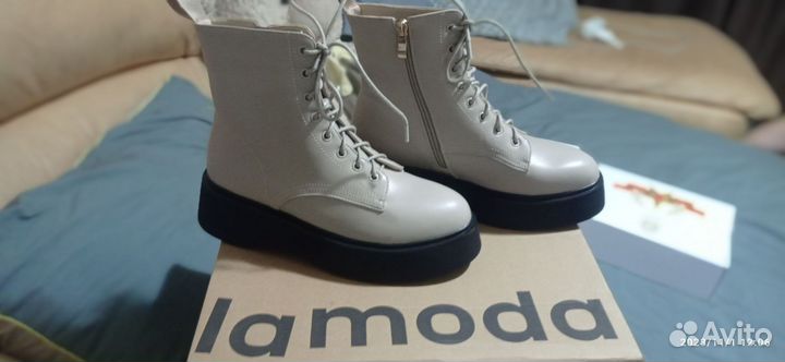 Ботинки женские 39 размер новые