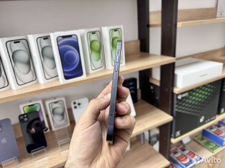 iPhone 12, 64 ГБ