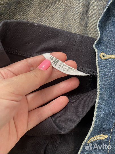 Футболка и джинсовая куртка