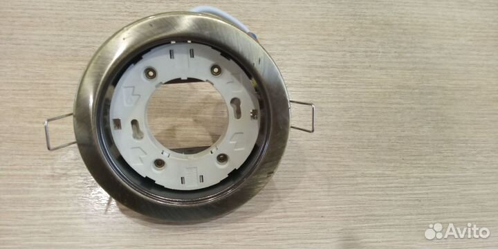 Светильник потолочный встраиваемый