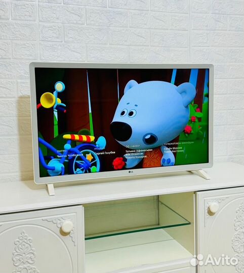 Белый SMART TV, Wi-Fi, LG 32 дюйма 2021г