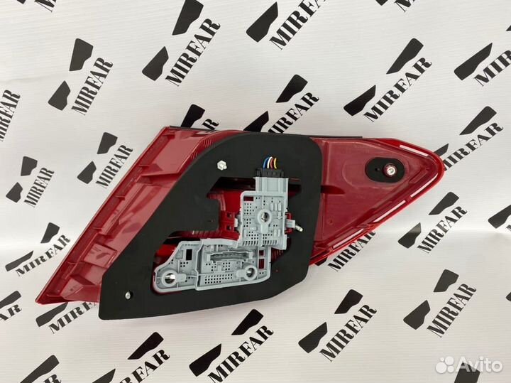 Задний левый фонарь Mercedes Benz C klasse w204