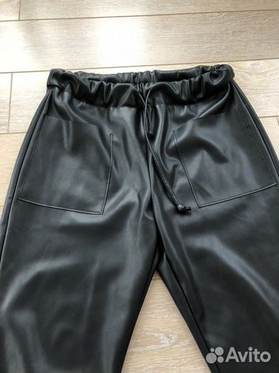 Брюки кожа Zara