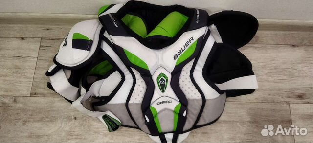 Нагрудник хоккейный bauer jr