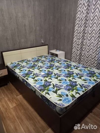 Кровать двухспальная