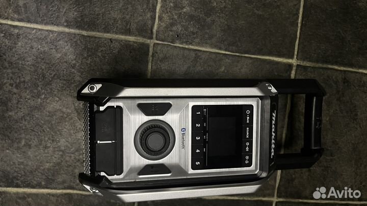 Radio Makita DMR114