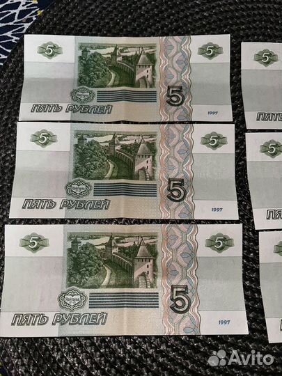 Купюра 5 рублей 1997 с всадником
