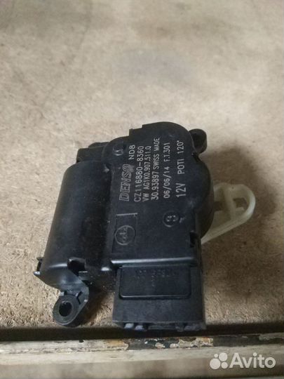 Моторчик заслонки отопителя Volkswagen Tiguan (NF)