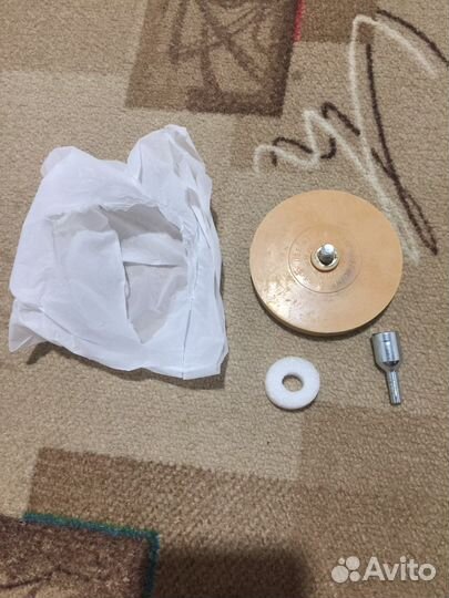 Диск для снятия липких лент