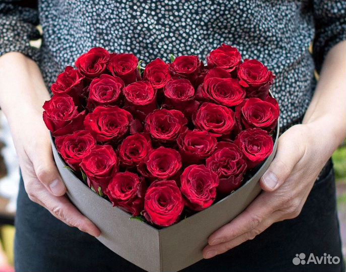 Цветы в коробке сердца 27 роз, доставка цветов