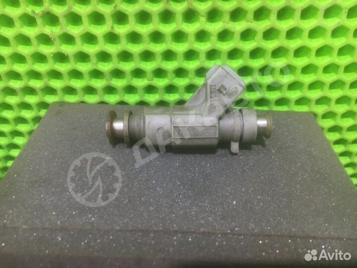 Топливная форсунка Mercedes-Benz E W210