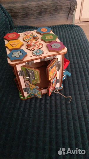 Бизиборд, мольберт, парковка для машинок