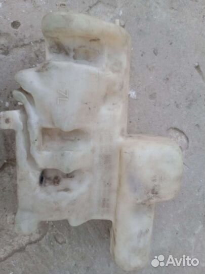 Бачок омывателя Mercedes Benz Vito