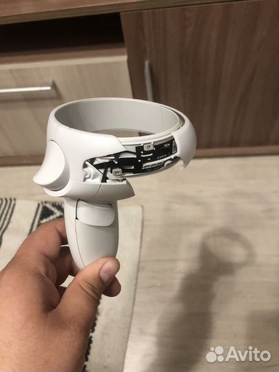 Правый контроллер Oculus Quest 2