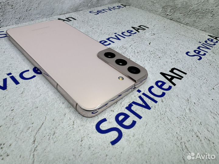 Samsung Galaxy S22, 8/256 ГБ