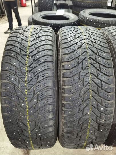 Nokian Tyres Hakkapeliitta 8 SUV 235/65 R17 103L