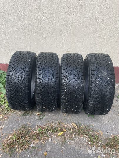 Nokian Tyres Hakkapeliitta 4 215/60 R16