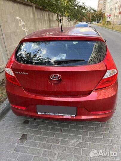 Hyundai Solaris 1.6 AT, 2016, битый, 60 000 км