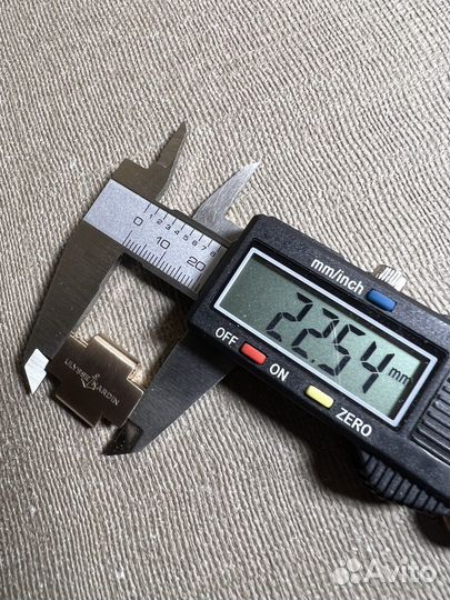 Вставка золотистая для часов Ulysse Nardin