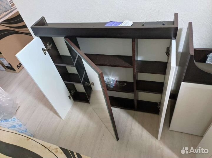 Шкафчик новый