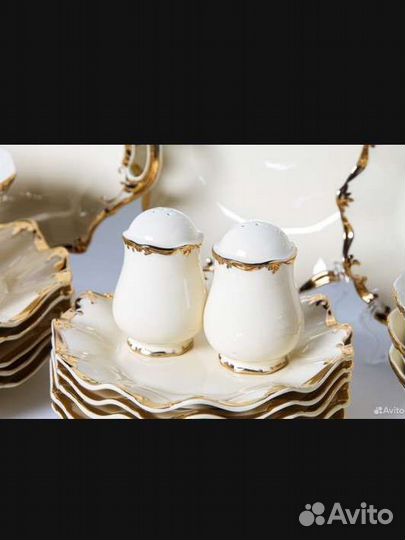 Чайно обеденный сервиз 