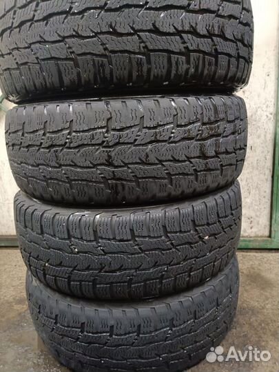 Nokian Tyres Hakkapeliitta CR3 215/60 R17C 109R