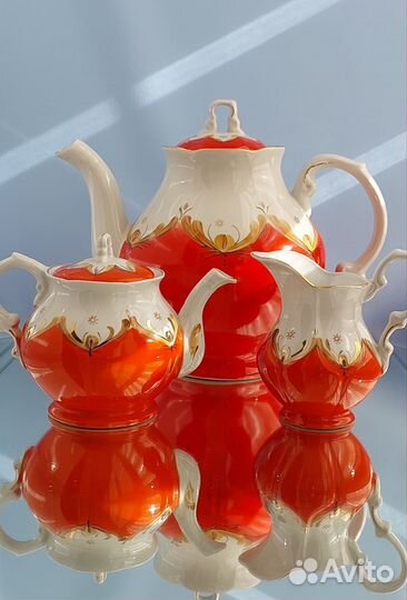 Чайник и молочник от сервиза 
