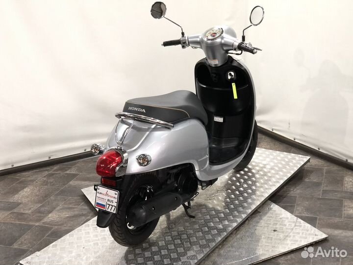 Скутер Honda Giorno