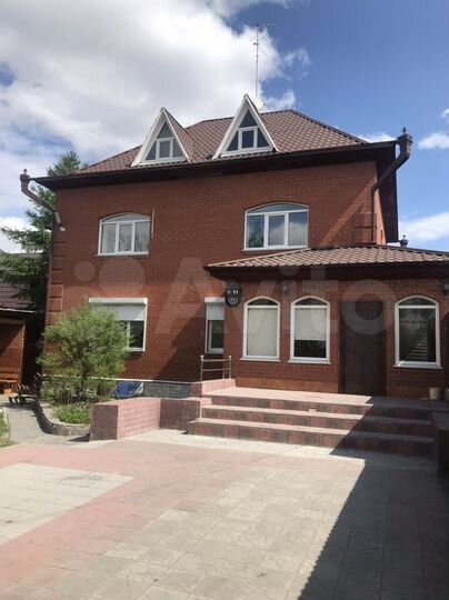 Дом 200 м² на участке 6 сот.