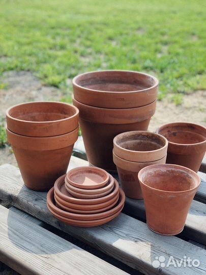Глиняные горшки для цветов