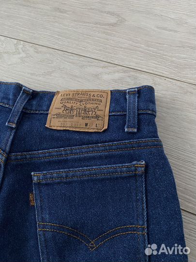 Джинсовые женские шорты по фигуре Levi's 29 S