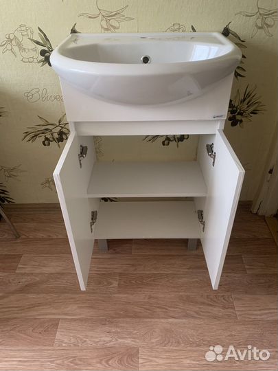 Новая тумба с умывальником