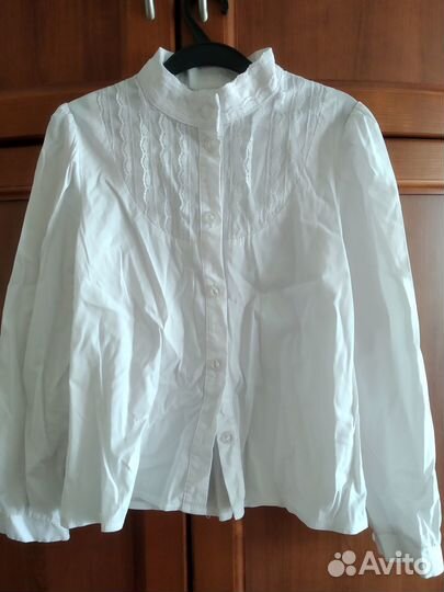 Блузка белая