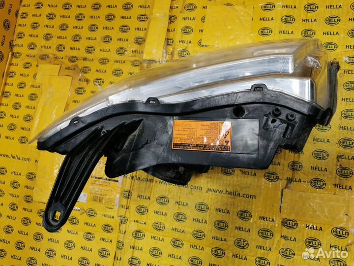 Стекло фары Pajero 2006 (215)