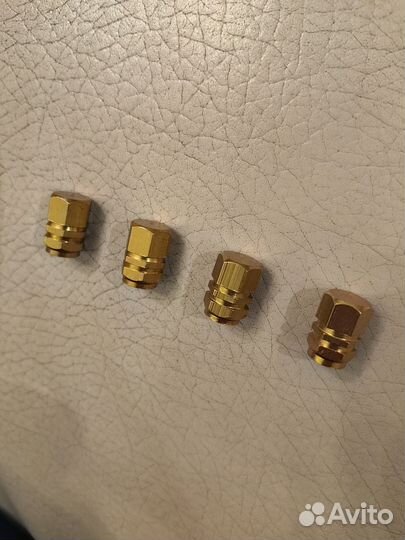 Колпачки на нипель для автомобиля