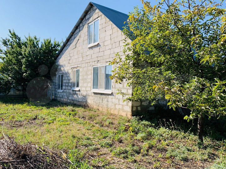 Дом 100 м² на участке 8 сот.