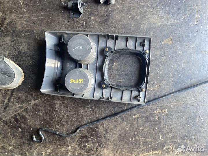 Запчасти для mazda tribute