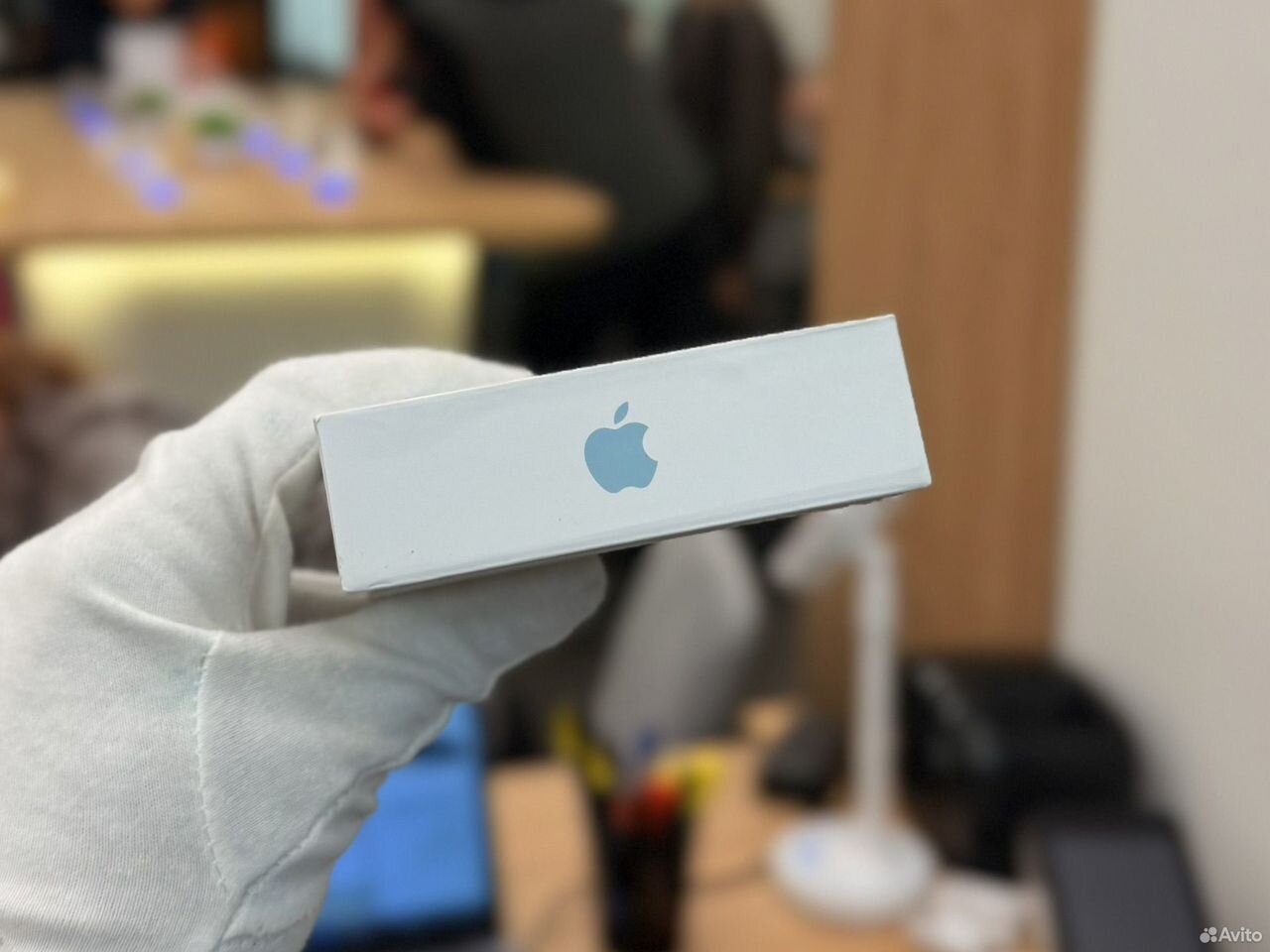 iPhone 16, 256 ГБ, SIM + eSIM