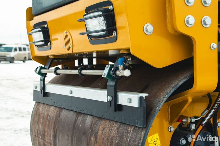 Дорожный каток XCMG XMR303, 2023