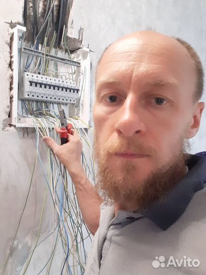 Услуги электрика. Монтаж проводки под ключ