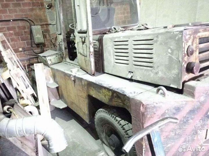 Вилочный погрузчик ЛЬВОВСКИЙ ПОГРУЗЧИК (ЛЕВ) 40081, 1992