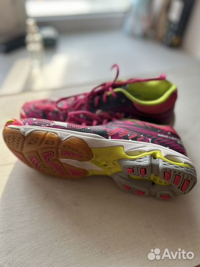 Кроссовки mizuno