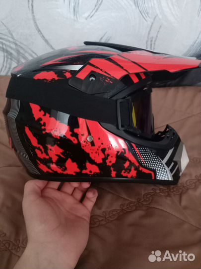 Кроссовый шлем