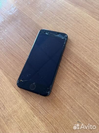 iPhone 7, 32 ГБ