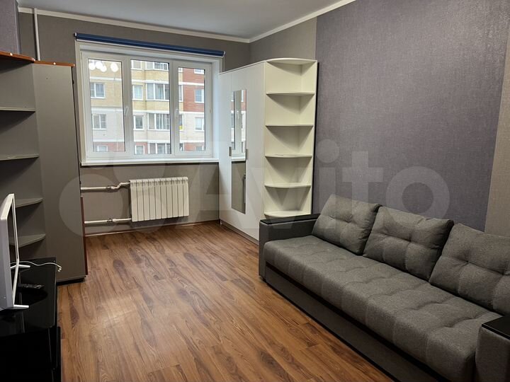 2-к. квартира, 57 м², 4/10 эт.