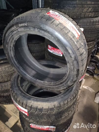 Bridgestone Blizzak VRX 215/50 R17 91S