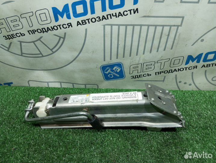 Домкрат Mercedes-Benz E-Class W212 642850 642.850