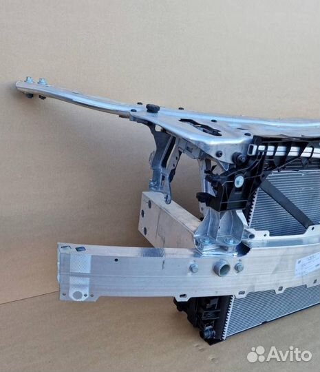 Комплект крепления усилителя с кассетой радиаторов