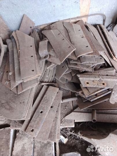 Предплужник,лемех,отвал